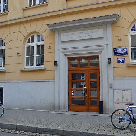 Hostel Dom Studencki Akademia Muzyczna Krakau Exterior foto