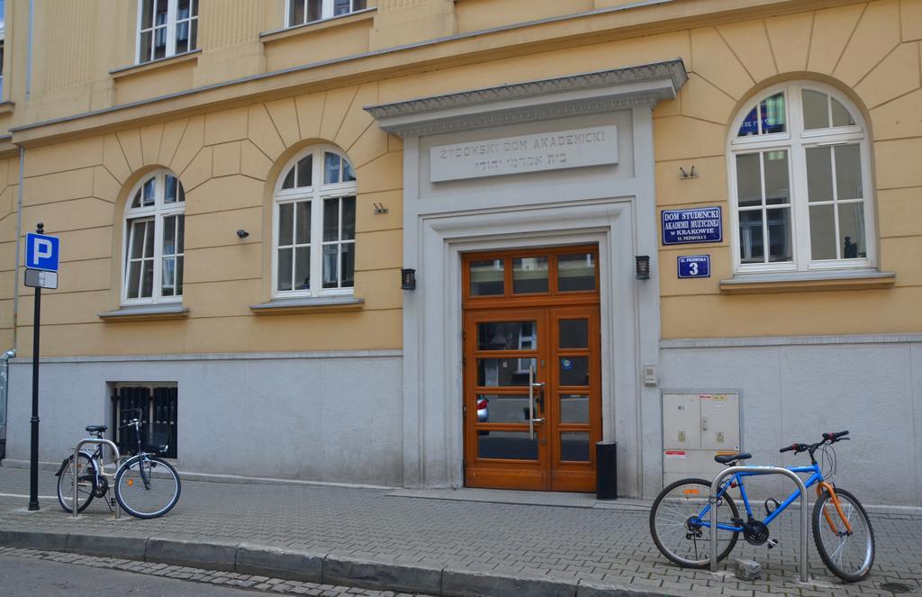 Hostel Dom Studencki Akademia Muzyczna Krakau Exterior foto
